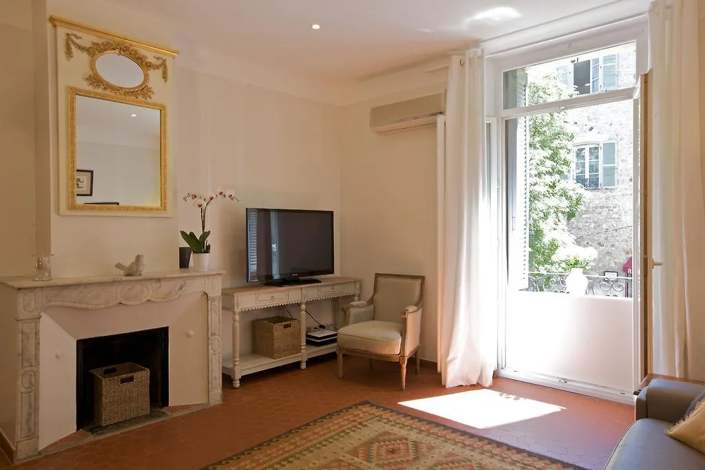 15 Cours Massena Apartment Antibes